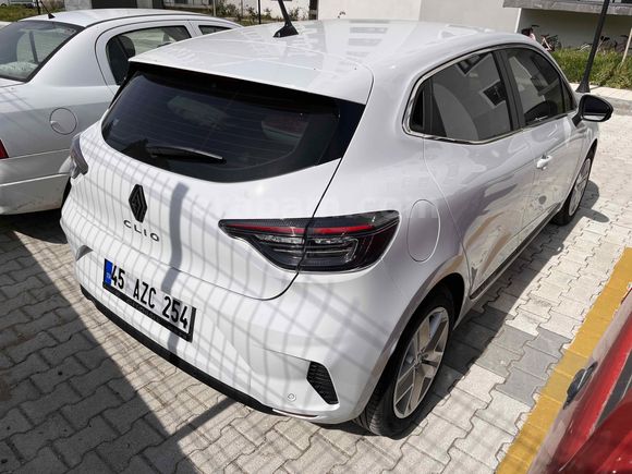 Sahibinden Renault Clio 1.0 TCe Evolution 2025 Model 