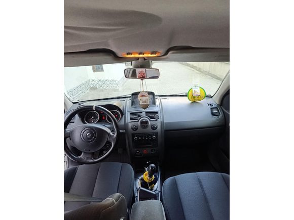 Sahibinden Renault Megane 2.0 Dynamique 2006 Model  330.000 km Bej