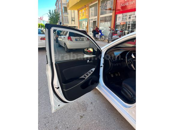 Sahibinden Hyundai Accent Blue 1.6 CRDI Prime 2016 Model 