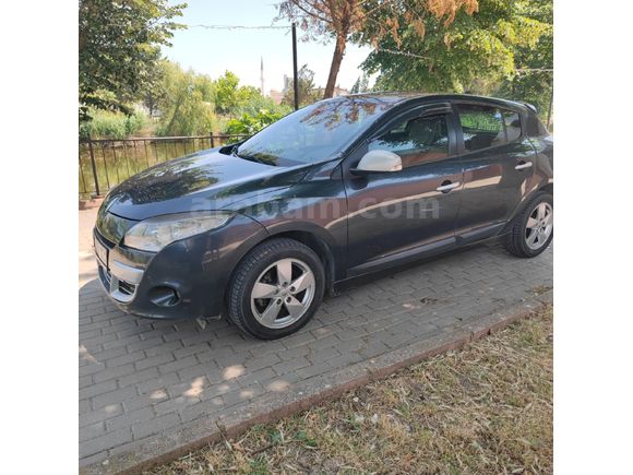 Sahibinden Renault Megane 1.6 Expression 2012 Model