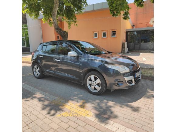 Sahibinden Renault Megane 1.6 Expression 2012 Model