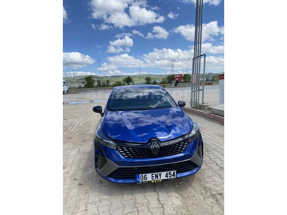 Sahibinden Renault Clio 1.0 TCe Techno Esprit Alpine 2024 Model Ankara 26.000 km Mavi