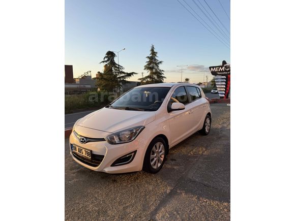  Hyundai i20 1.4 CRDi Sense 2. SAHİBİNDEN BİNİCİDEN BİNİCİYE 