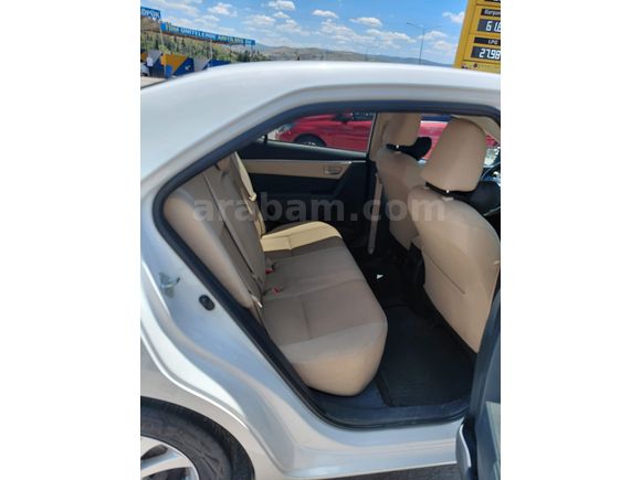 Akademisyenden Toyota Corolla 1.6 Advance 2016 Model 