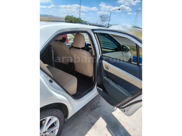 Akademisyenden Toyota Corolla 1.6 Advance 2016 Model 