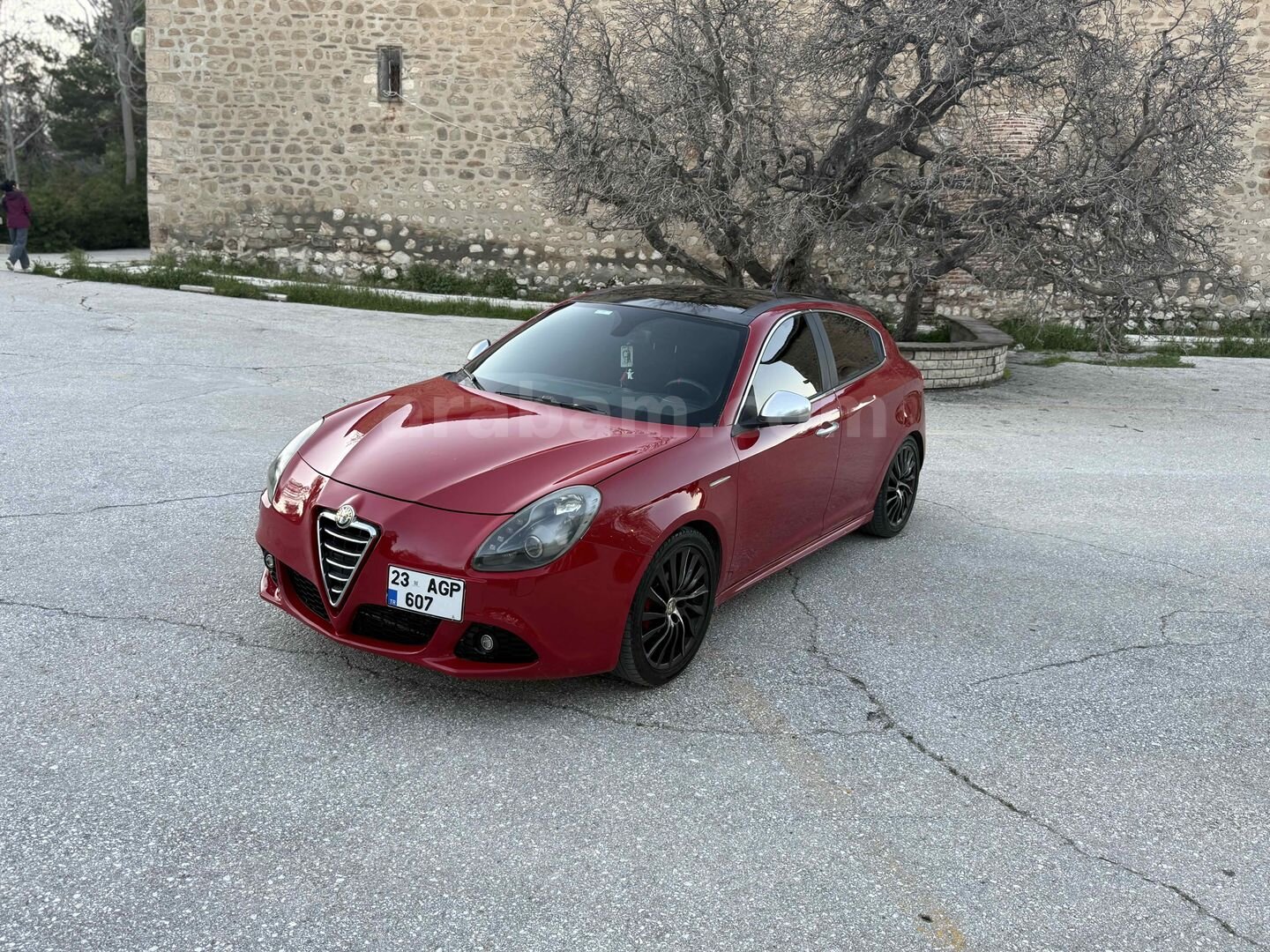 Sahibinden Alfa Romeo Giulietta 1.6 JTD Distinctive 2011 Model Elazığ 236.000 km Kırmızı 3