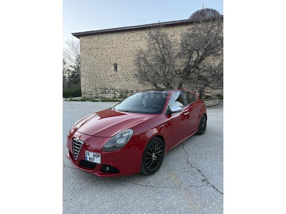 Sahibinden Alfa Romeo Giulietta 1.6 JTD Distinctive 2011 Model 