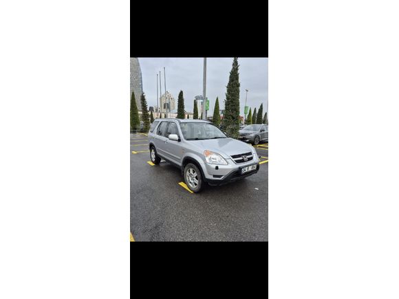 200 bin km ye kadar Yetkili servis bakımlı safkan benzşnli .2. Sahibinden Honda CR-V 2.0i LS 2003 Model