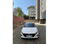 Sahibinden Hyundai i20 1.4 MPI Style Plus 2022 Model  63.000 km Beyaz
