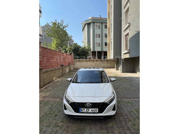 Sahibinden Hyundai i20 1.4 MPI Style Plus 2022 Model  63.000 km Beyaz