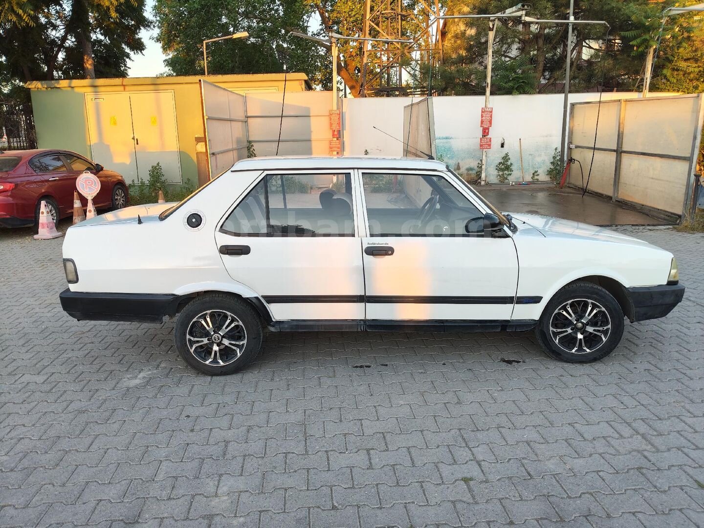 Galeriden Tofaş Şahin S 1997 Model Kayseri 134.500 km Beyaz 5
