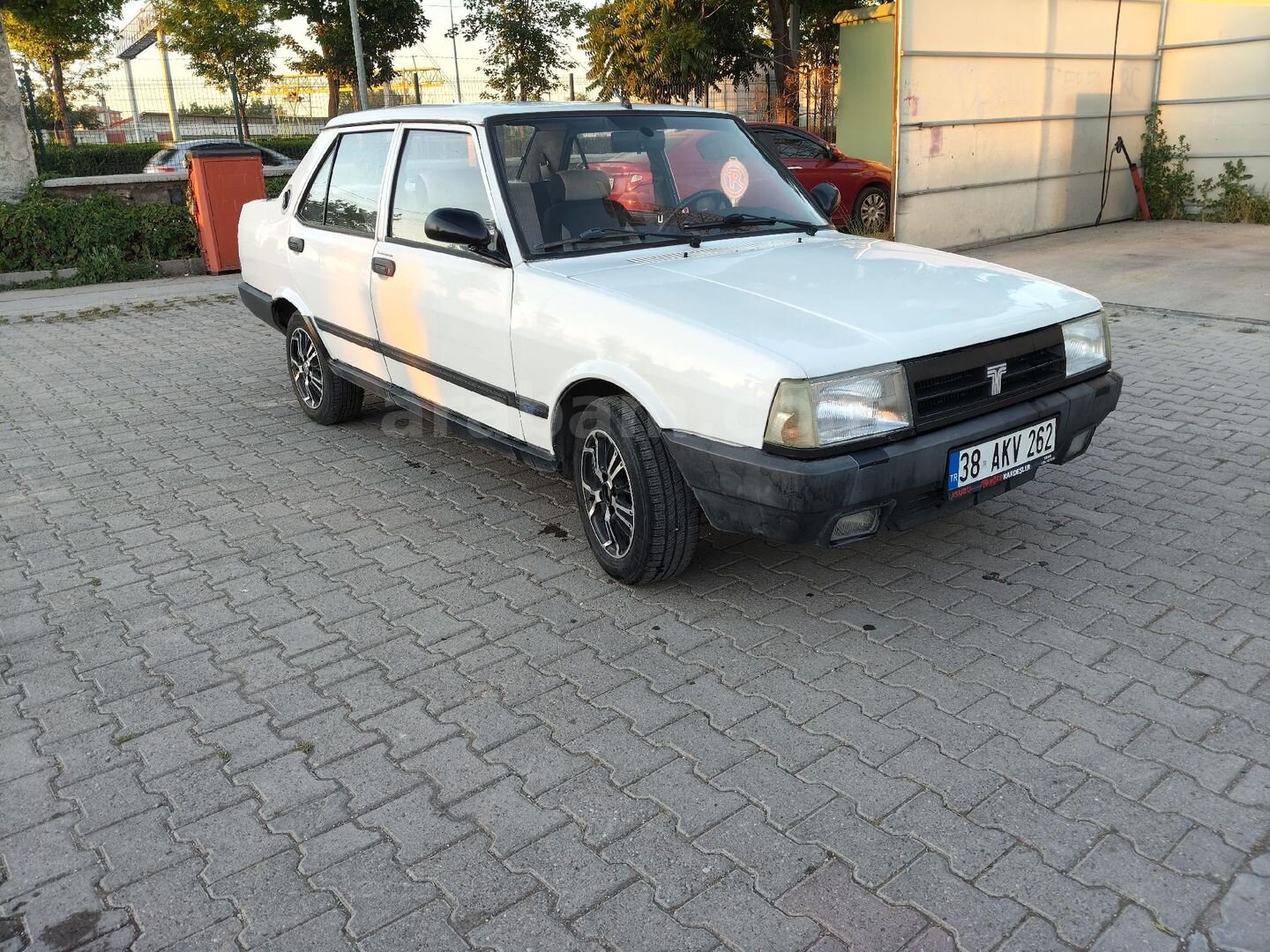 Galeriden Tofaş Şahin S 1997 Model Kayseri 134.500 km Beyaz 4