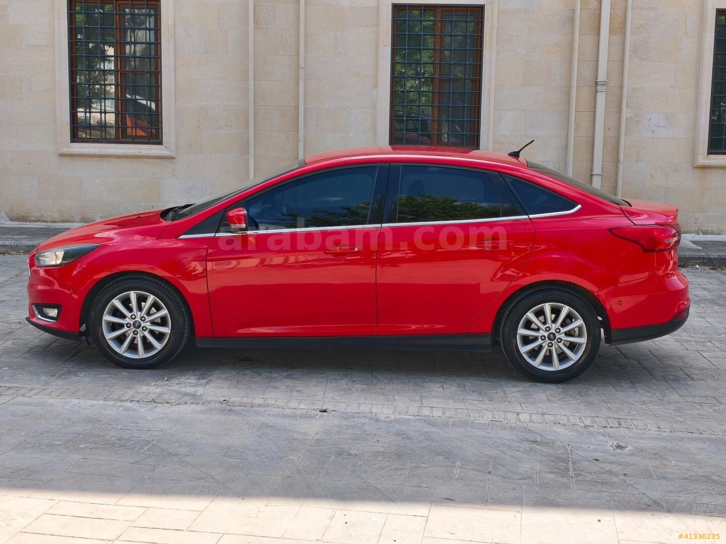 Galeriden Ford Focus 1.5 TDCi Titanium 2016 Model Gaziantep 352.000 km Kırmızı 7