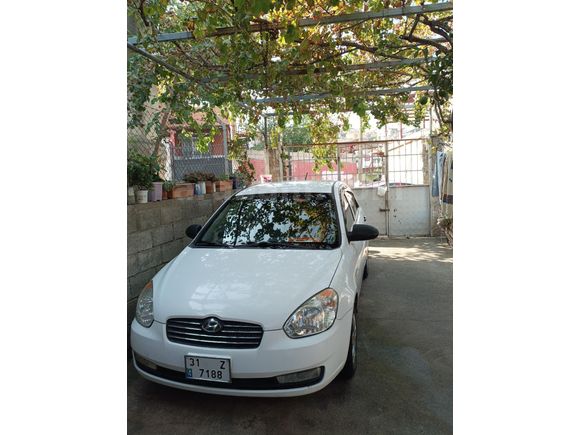 Sahibinden Hyundai Accent Era 1.4 Team 2009 Model  146.000 km Beyaz
