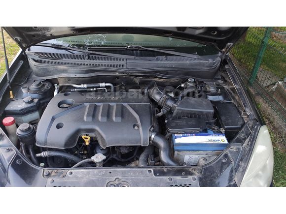 Değişensiz 2009 model Kia Rio 1.5 CRDi 110hp