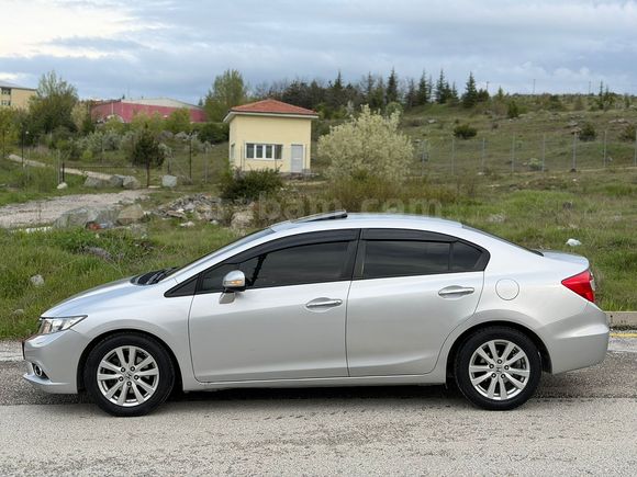 2012 HONDA CİVİC 1.6 ELEGANS 173 BİNDE SANRUF HATASIZ AYARINDA