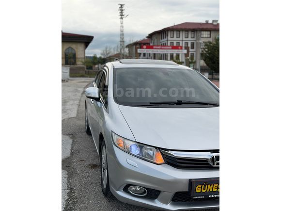 2012 HONDA CİVİC 1.6 ELEGANS 173 BİNDE SANRUF HATASIZ AYARINDA