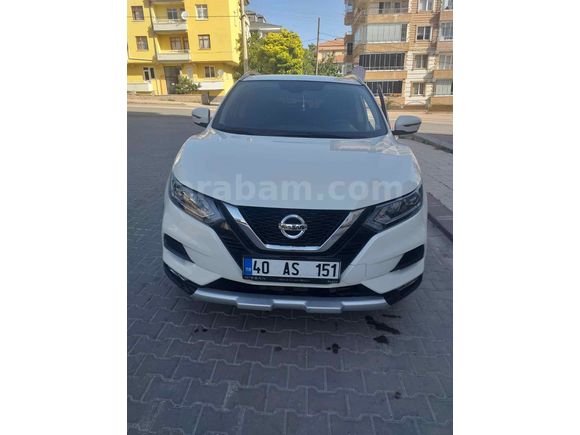 Sahibinden Nissan Qashqai 1.3 DIG-T Tekna 2021 Model 