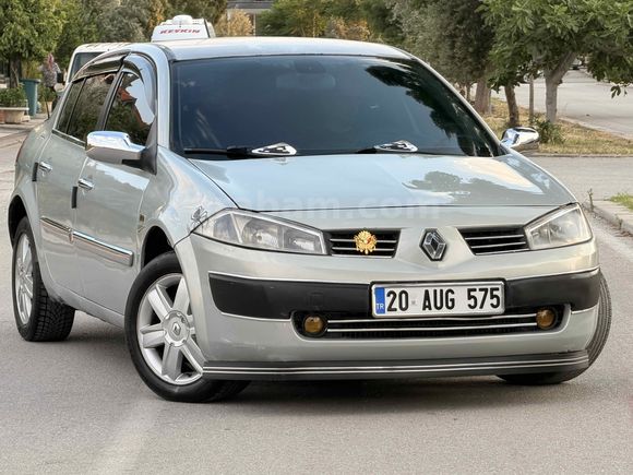 PAZARLIK TAKAS OLUR FULL AKSESUARLI 1.6 16 VALF BENZİN LPGLİ MEGANE 2 