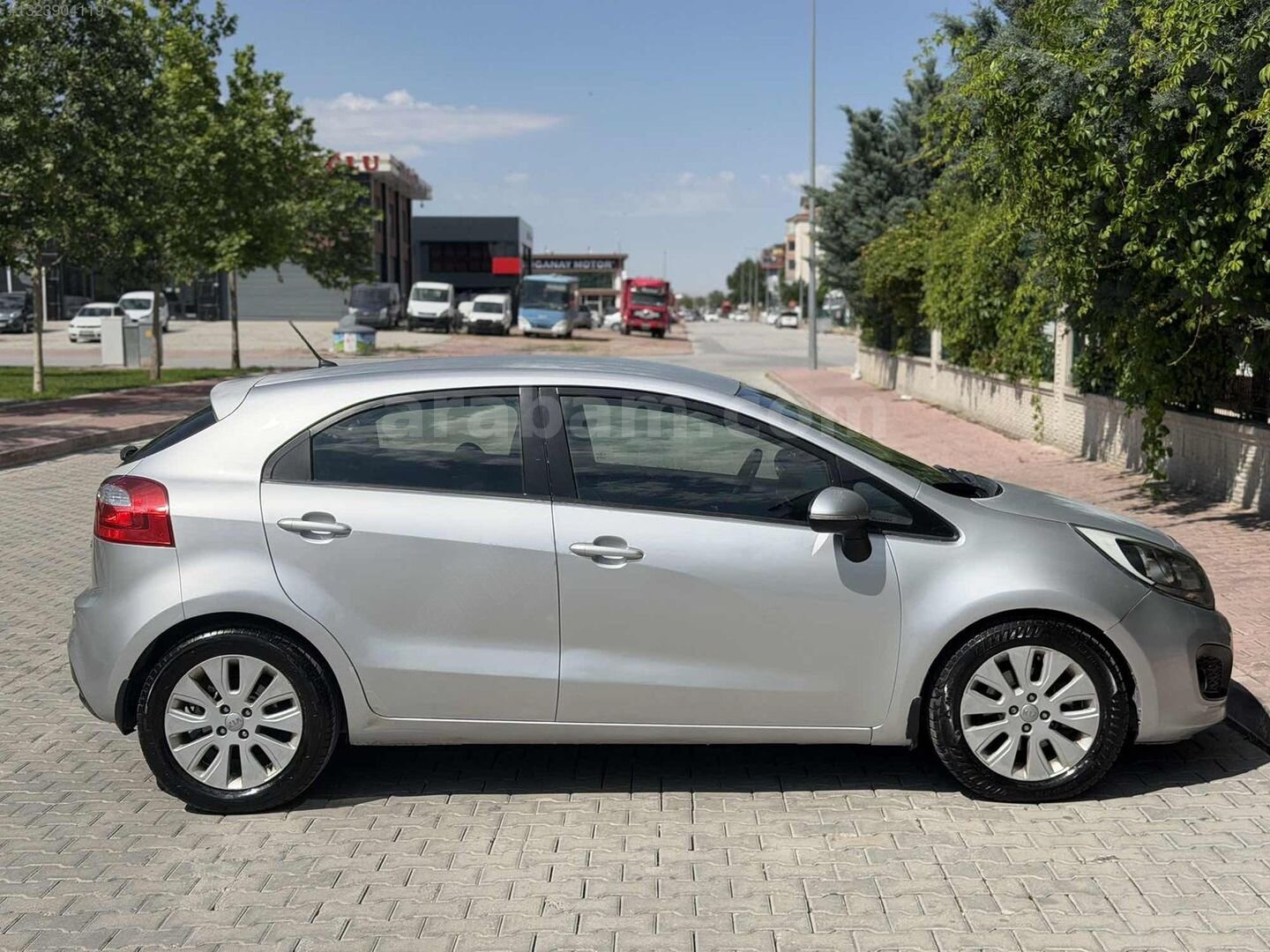 Galeriden Kia Rio 1.4 CRDi Fancy 2014 Model Konya 304.000 km Gri 6