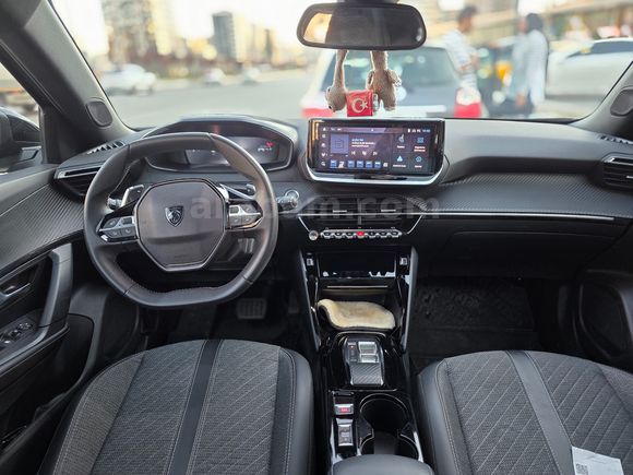 Sahibinden Peugeot 2008 1.2 PureTech Allure 2023 Model 