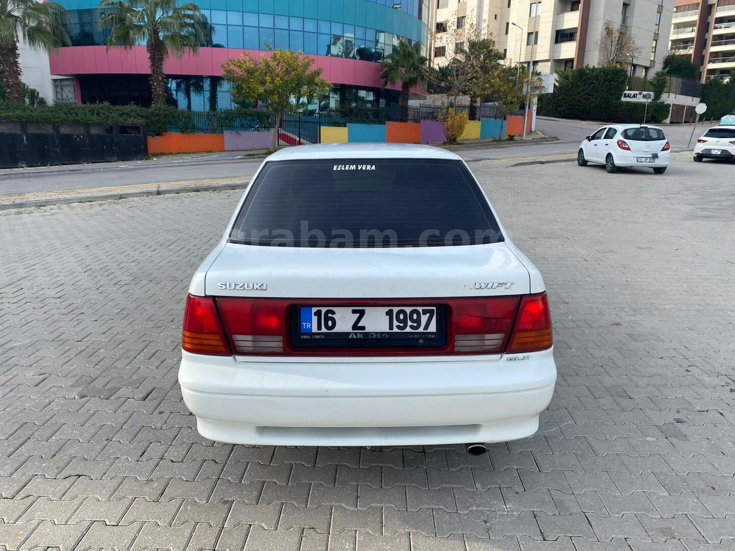 Sahibinden Suzuki Swift 1.3 GLX 2001 Model Bursa 252.000 km Beyaz 2
