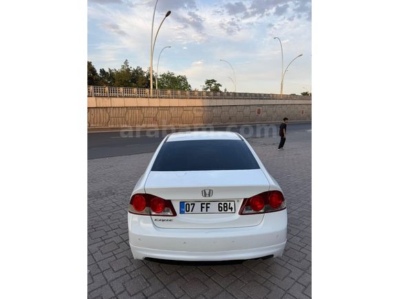 Sahibinden Honda Civic 1.6i VTEC Premium 2009 Model