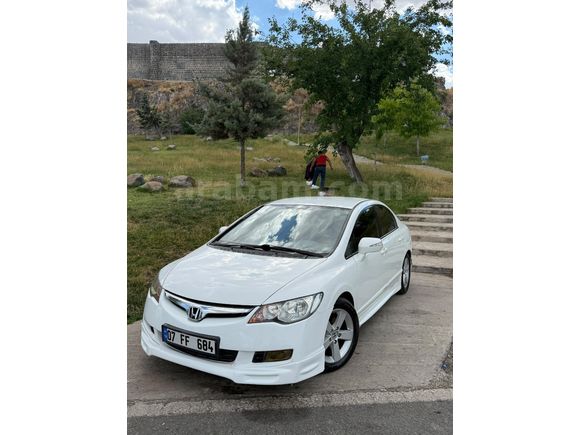 Sahibinden Honda Civic 1.6i VTEC Premium 2009 Model