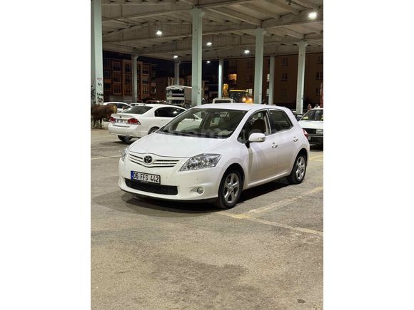 Sahibinden Toyota Auris 1.6 Comfort Extra 2012 Model 