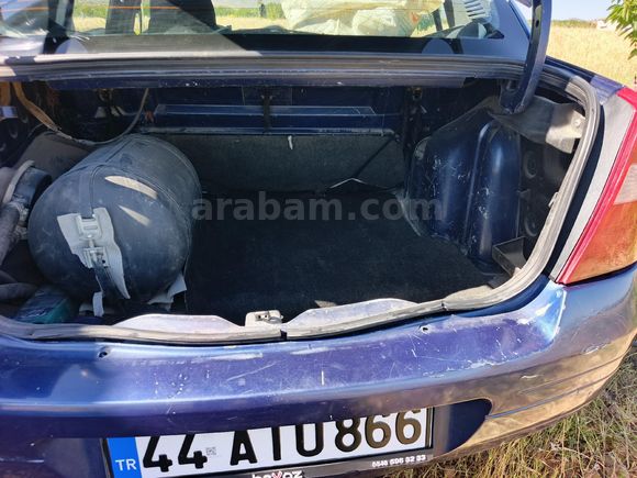Sahibinden Renault Clio 1.4 2000 Model