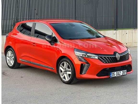  Renault Clio 1.0 TCe Evolution BOYASIZ 2024 Model İzmir