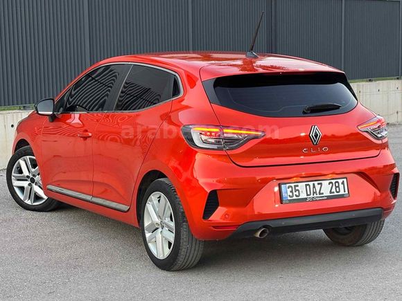  Renault Clio 1.0 TCe Evolution BOYASIZ 2024 Model İzmir