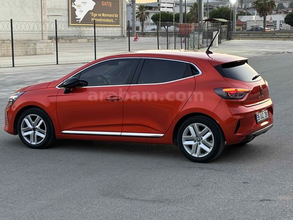  Renault Clio 1.0 TCe Evolution BOYASIZ 2024 Model İzmir