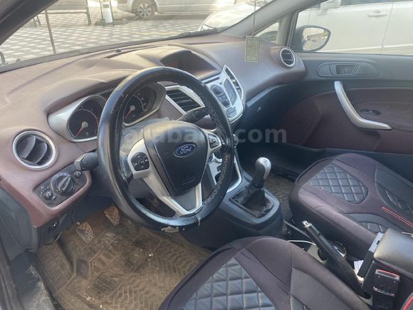 Sahibinden Ford Fiesta 1.4 Titanium 2010 Model