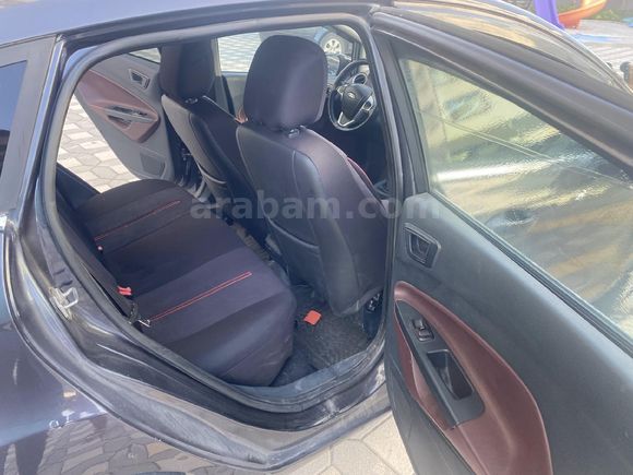 Sahibinden Ford Fiesta 1.4 Titanium 2010 Model