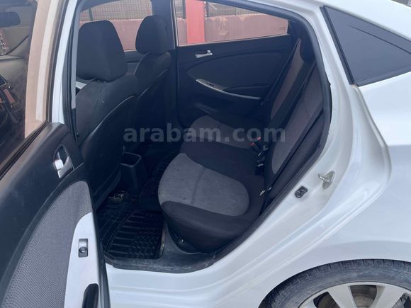 Sahibinden Hyundai Accent Blue 1.4 CVVT Mode Plus 2013 Model 