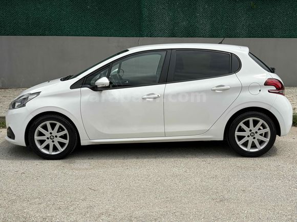 LOOP Otomotiv 2016 Peugeot 208 1.6 e-HDI Active  91465 KM