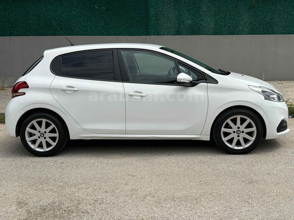 LOOP Otomotiv 2016 Peugeot 208 1.6 e-HDI Active  91465 KM