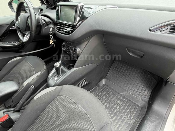 LOOP Otomotiv 2016 Peugeot 208 1.6 e-HDI Active  91465 KM
