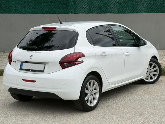 LOOP Otomotiv 2016 Peugeot 208 1.6 e-HDI Active  91465 KM