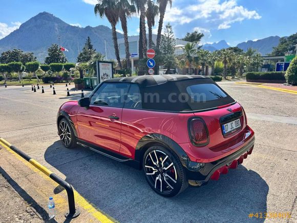 BOYASIZ*MİNİ COOPER 2.0JCW 231HP BORUSAN ÇIKIŞLI CABRİO ÇİZİKSİZ