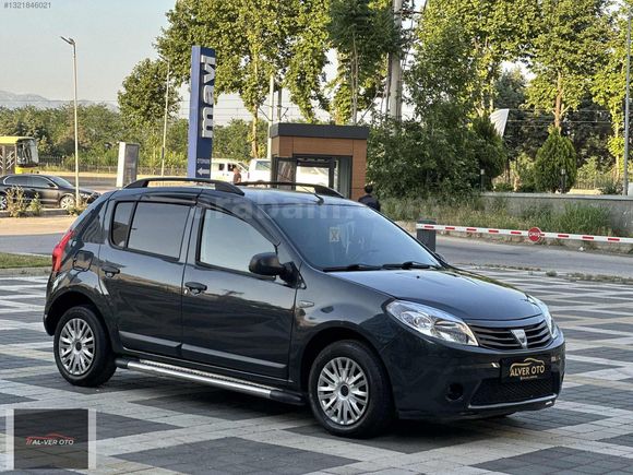 AL-VER OTO'DAN 2010 MODEL 185.000 KM DİZEL SANDERO