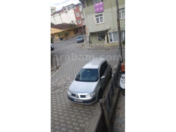 Sahibinden Renault Megane 1.4 Authentique 2006 Model İstanbul 234.000 km Gri (Gümüş)