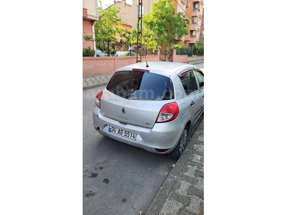 Renault Clio 1.5 dCi Authentique 2011 Model