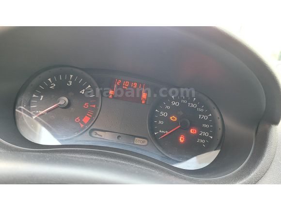Renault Clio 1.5 dCi Authentique 2011 Model