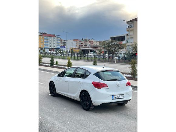 Sahibinden Opel Astra 1.6 Edition 2012 Model
