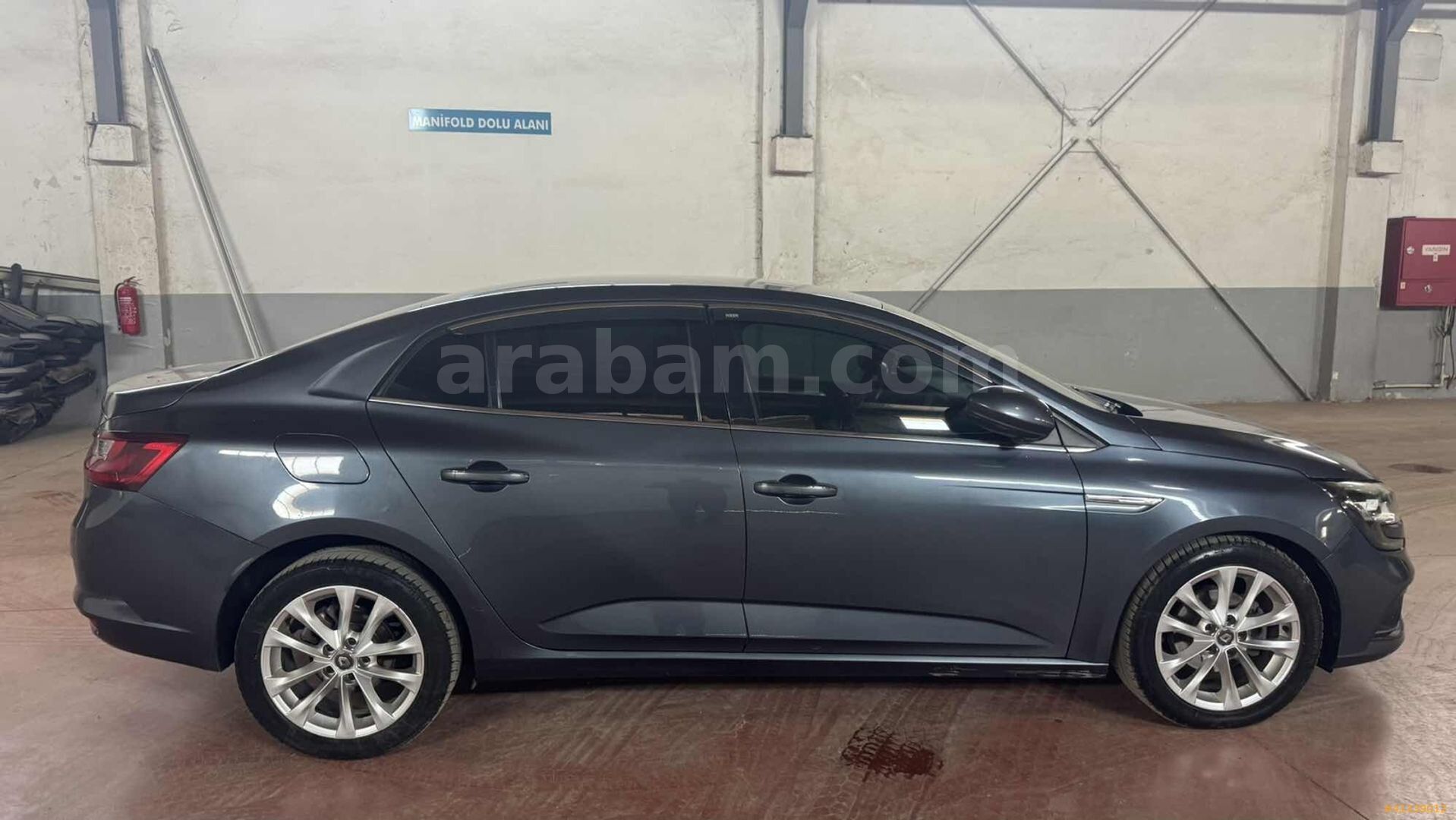 Galeriden Renault Megane 1.5 dCi Icon 2017 Model Düzce 170.000 km Mavi 6