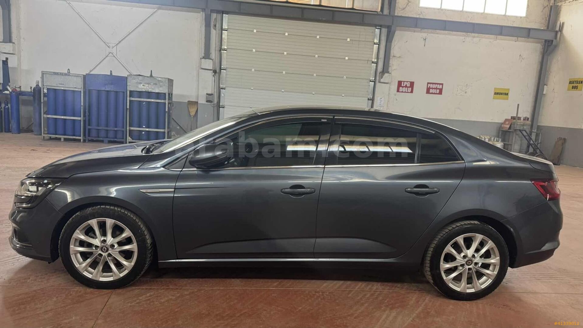 Galeriden Renault Megane 1.5 dCi Icon 2017 Model Düzce 170.000 km Mavi 2