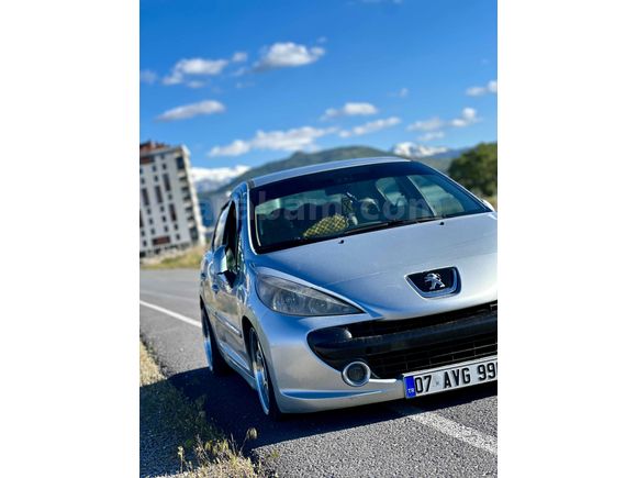 Sahibinden Peugeot 207 1.4 HDi Dynamic 2008 Model 