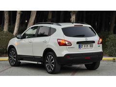Sahibinden Nissan Qashqai 1.6 dCi Black Edition 2013 Model  280.000 km Beyaz